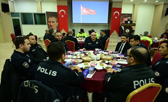 Şanlıurfa İl Emniyet Müdürü Atilla Aksoy, Emniyet Personeliyle İftar Programında Buluştu (2)