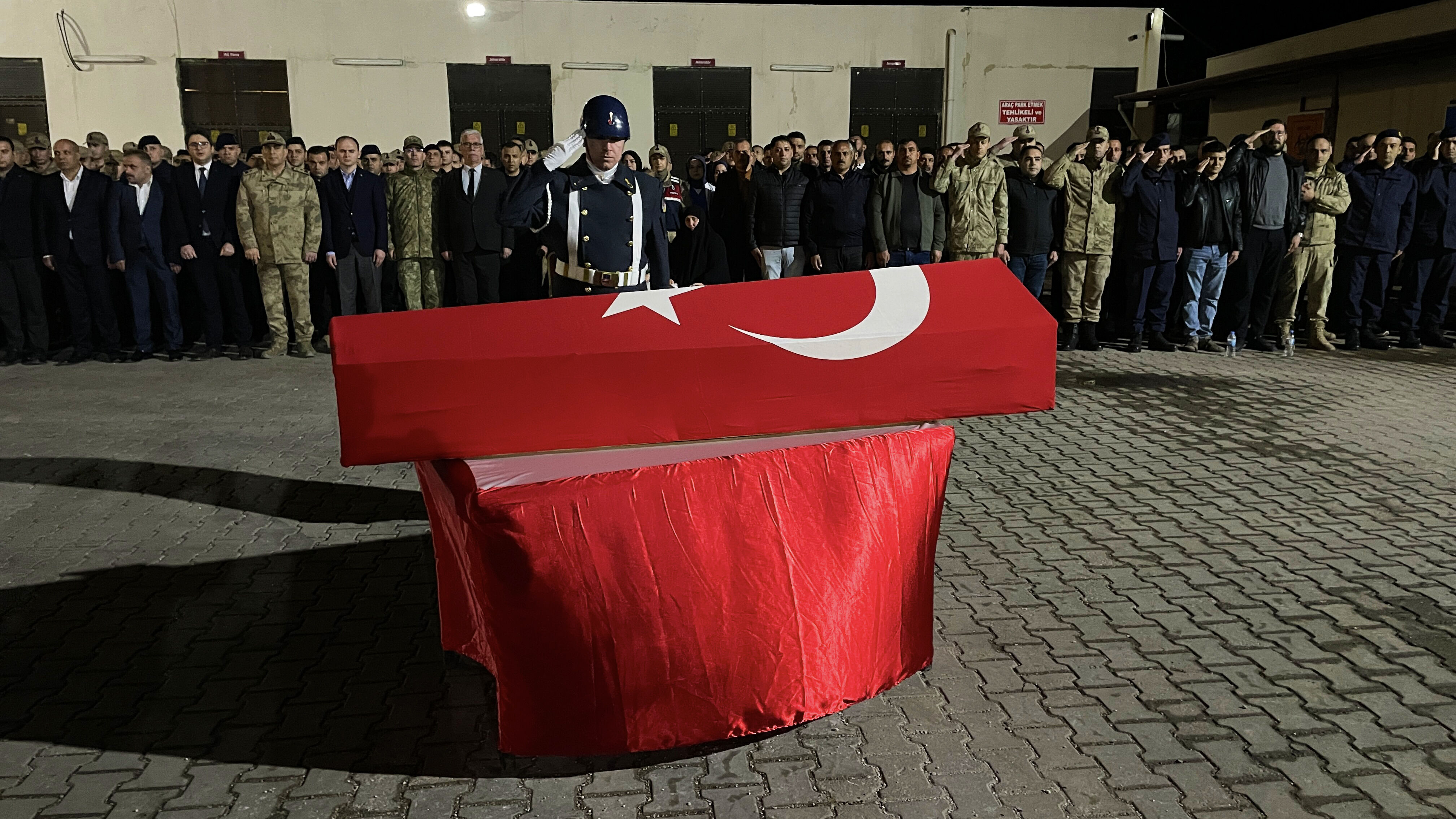 Şanlıurfa’da Ölen Mehmet Yıldız’ın Cenazesi Memleketi Afyonkarahisar’a Gönderildi (1)