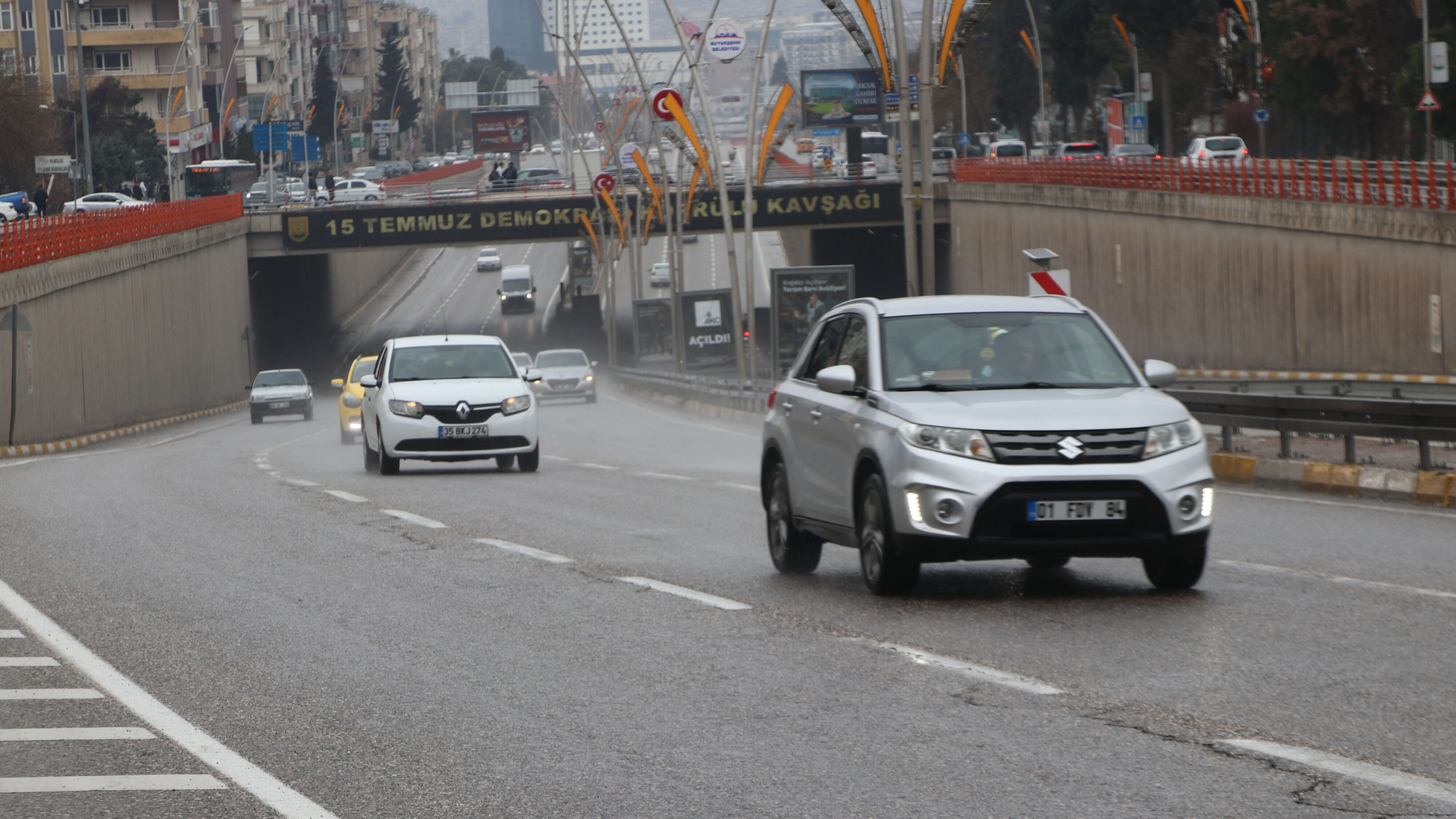 Şanlıurfa’da Yağış Başladı Meteorolojiden Uyarılar Peş Peşe Geldi (1)