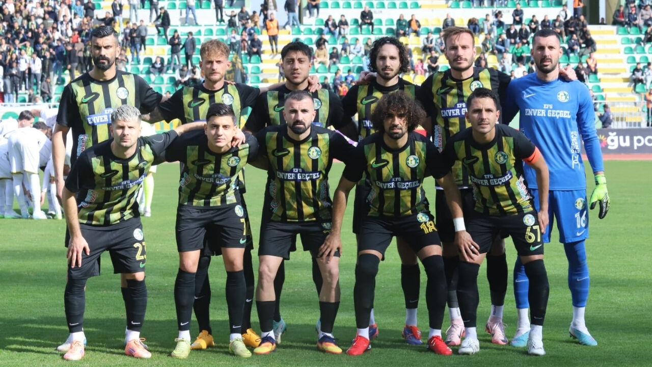 Şanlıurfaspor'da Sadık Çiftpınar Beyoğlu Yeni Çarşıspor Maçında Yok (2)