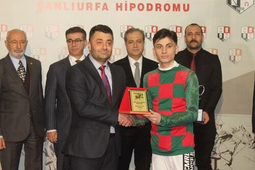 Siverek Belediye Başkanlığı Koşusu’nu Payidar Kaya Kazandı (4)