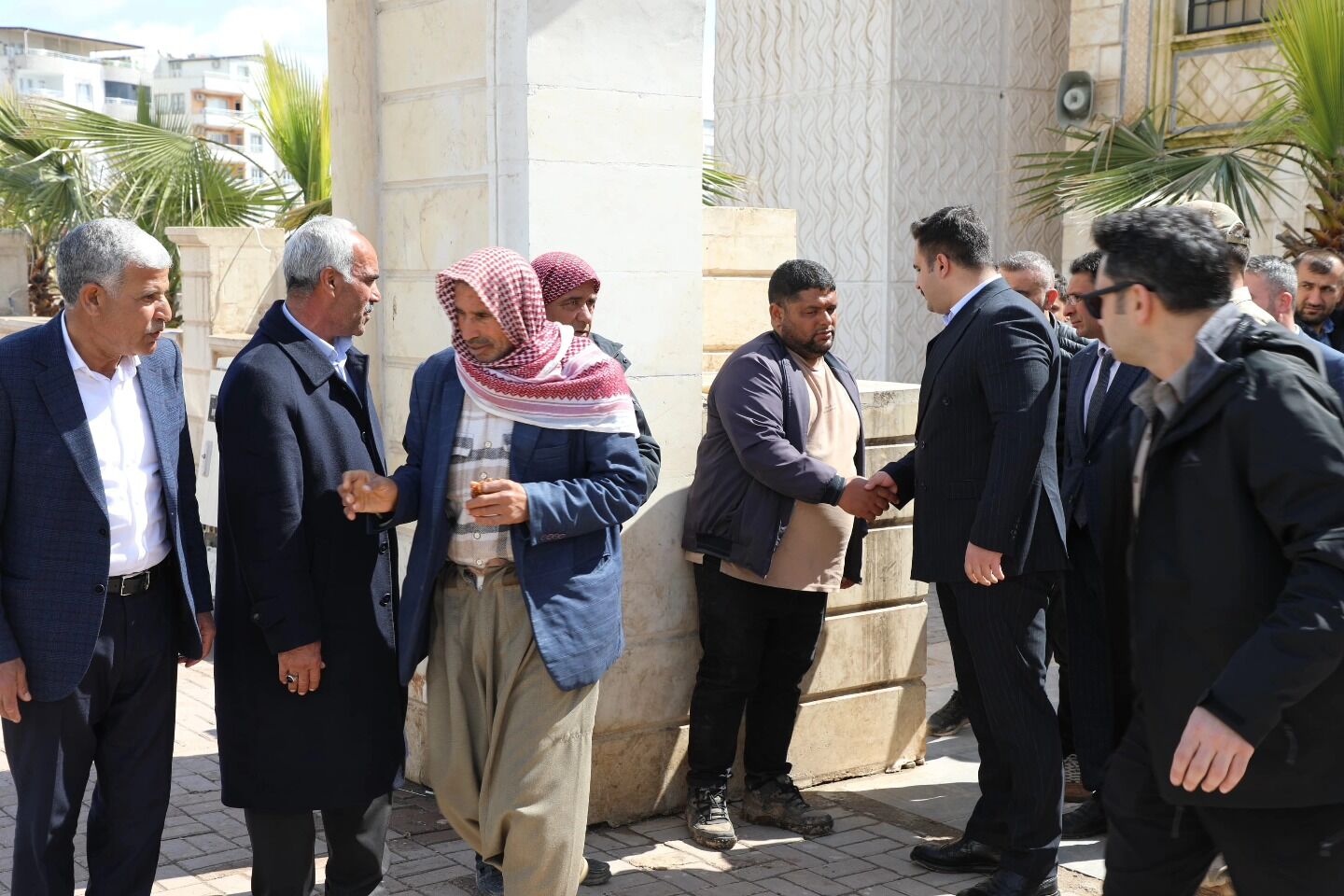 Viranşehir Kaymakamı Kemal Ülkü, Selde Ölen Eyüp Uzma’nın Ailesini Ziyaret Etti (3)
