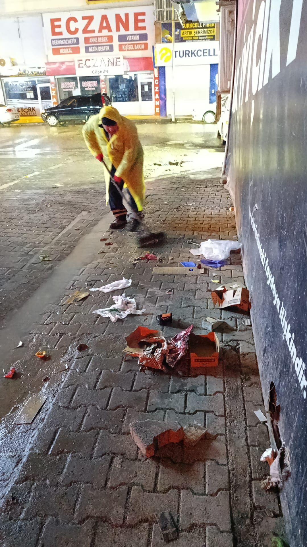 Viranşehir'de Sel Alarmı Belediye Tüm Ekipleriyle Sahada3