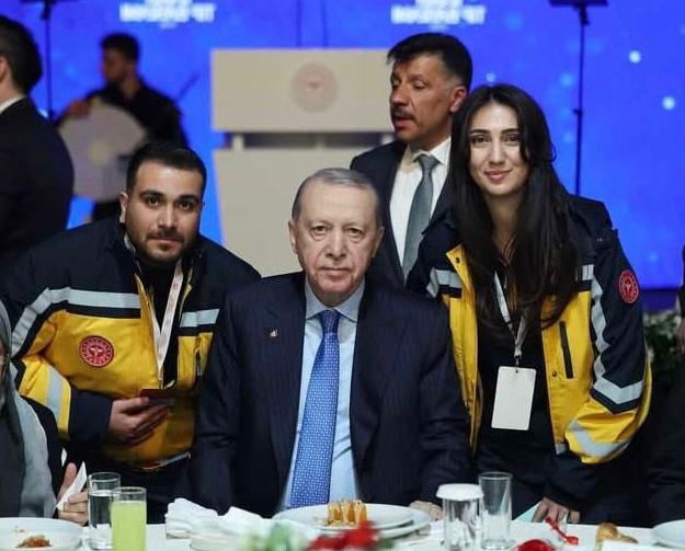 Şanlıurfalı Sağlık Çalışanlarına Bakan Memişoğlu'ndan Anlamlı Ödül-2