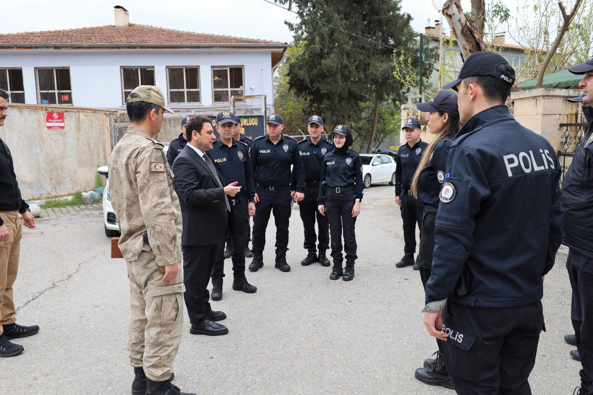 Haliliye Kaymakamı Muhammed Serkan Şahin Asayiş Toplantısına Başkanlık Etti (1)