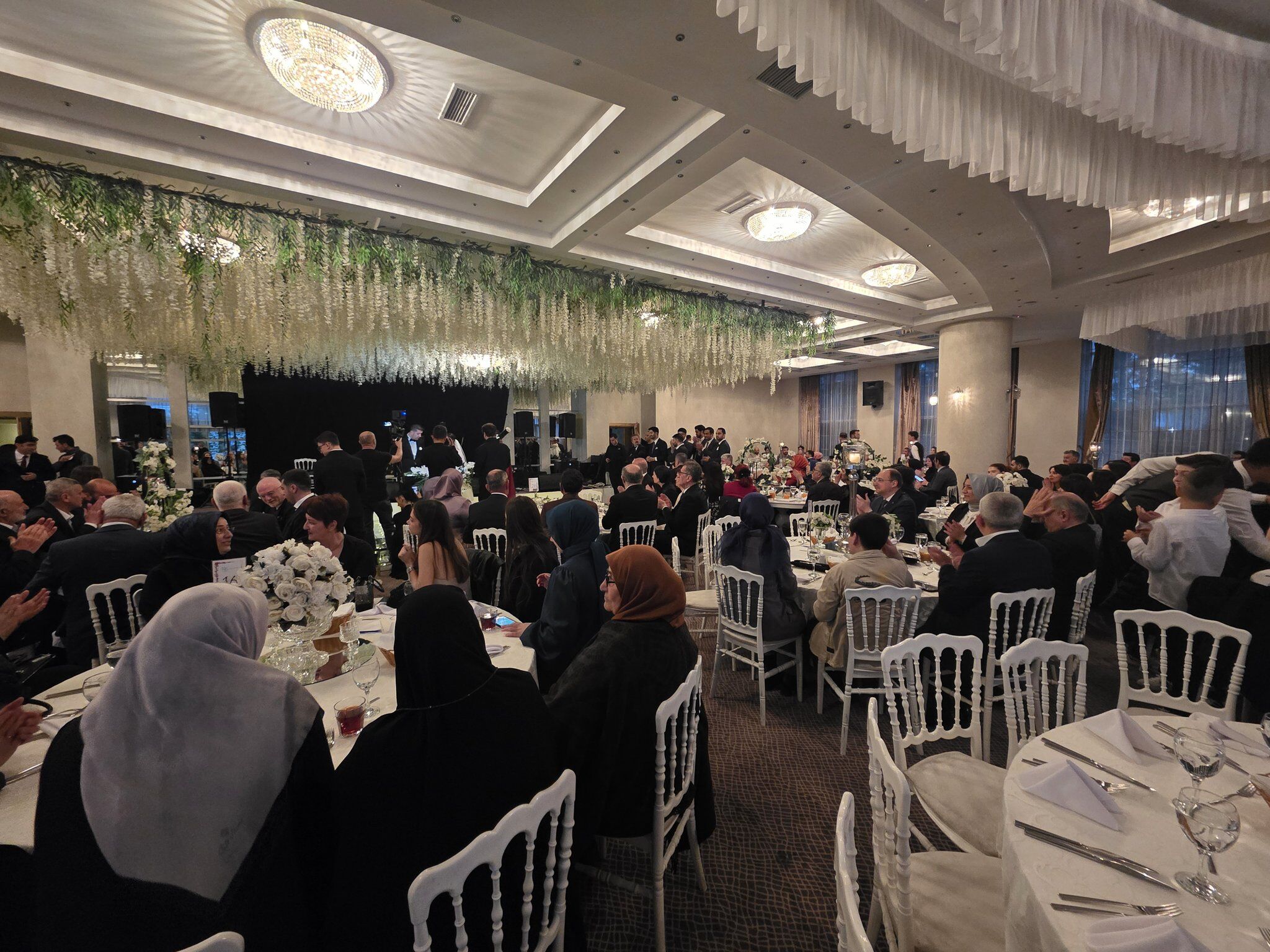 Hatira Fotoğraflariyla Taçlanan Gece
