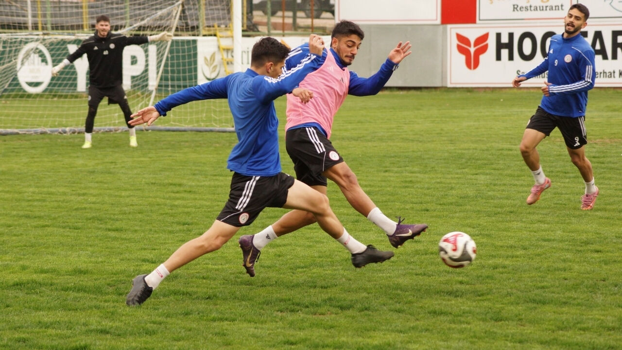 Karaköprü Belediyespor, Suvermez Kapadokyaspor Maçı Hazırlıklarını Sürdürüyor (2)