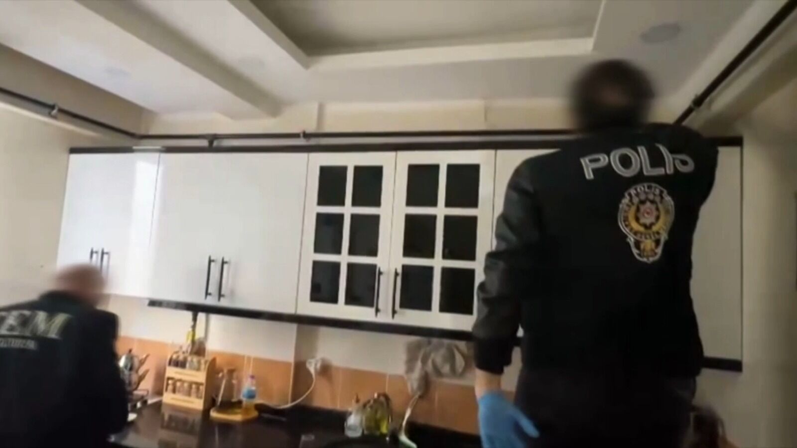 Polis Arama-1