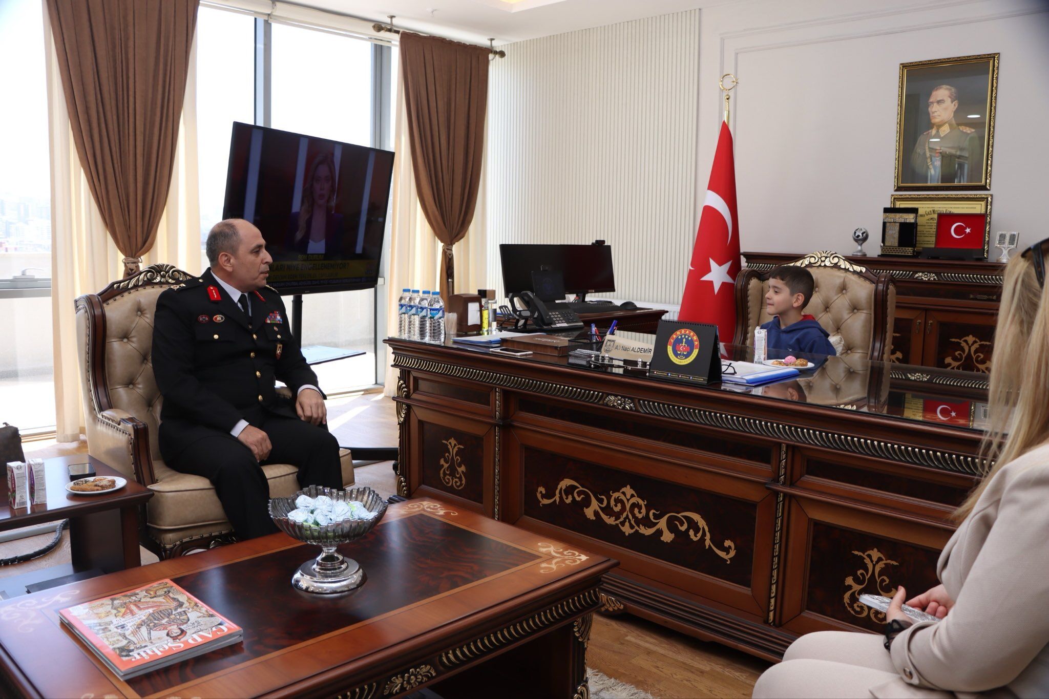 Şanlıurfa İl Jandarma Komutanlığı 23 Nisan’da Kapılarını Öğrencilere Açtı (1)