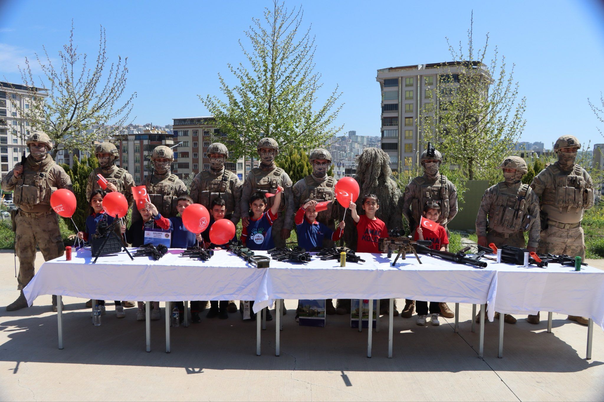 Şanlıurfa İl Jandarma Komutanlığı 23 Nisan’da Kapılarını Öğrencilere Açtı (6)