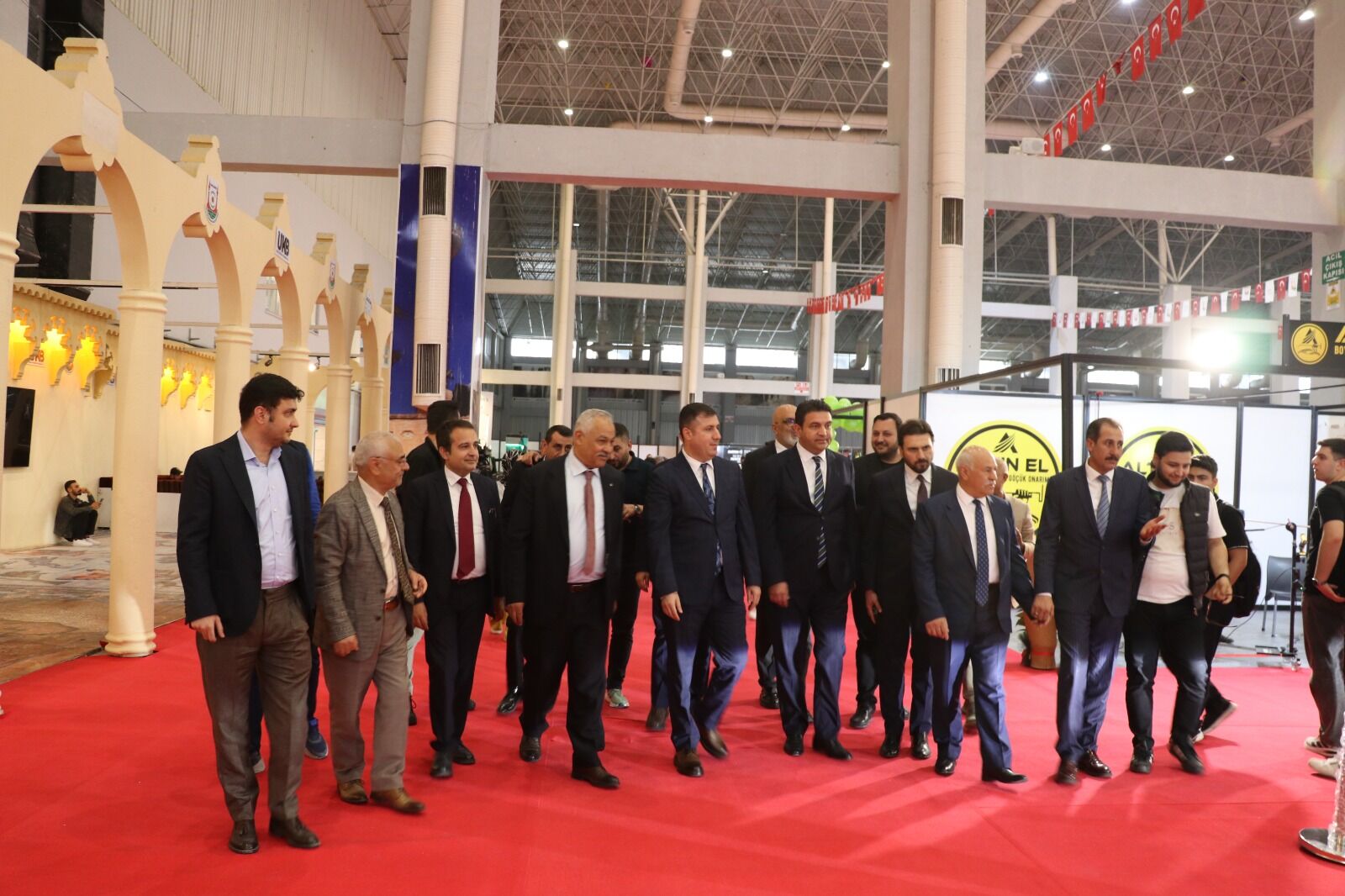 Şanlıurfa Otoshow 2026 Kapılarını Açtı Otomotiv Sektörünün Dev Buluşması Başladı (5)