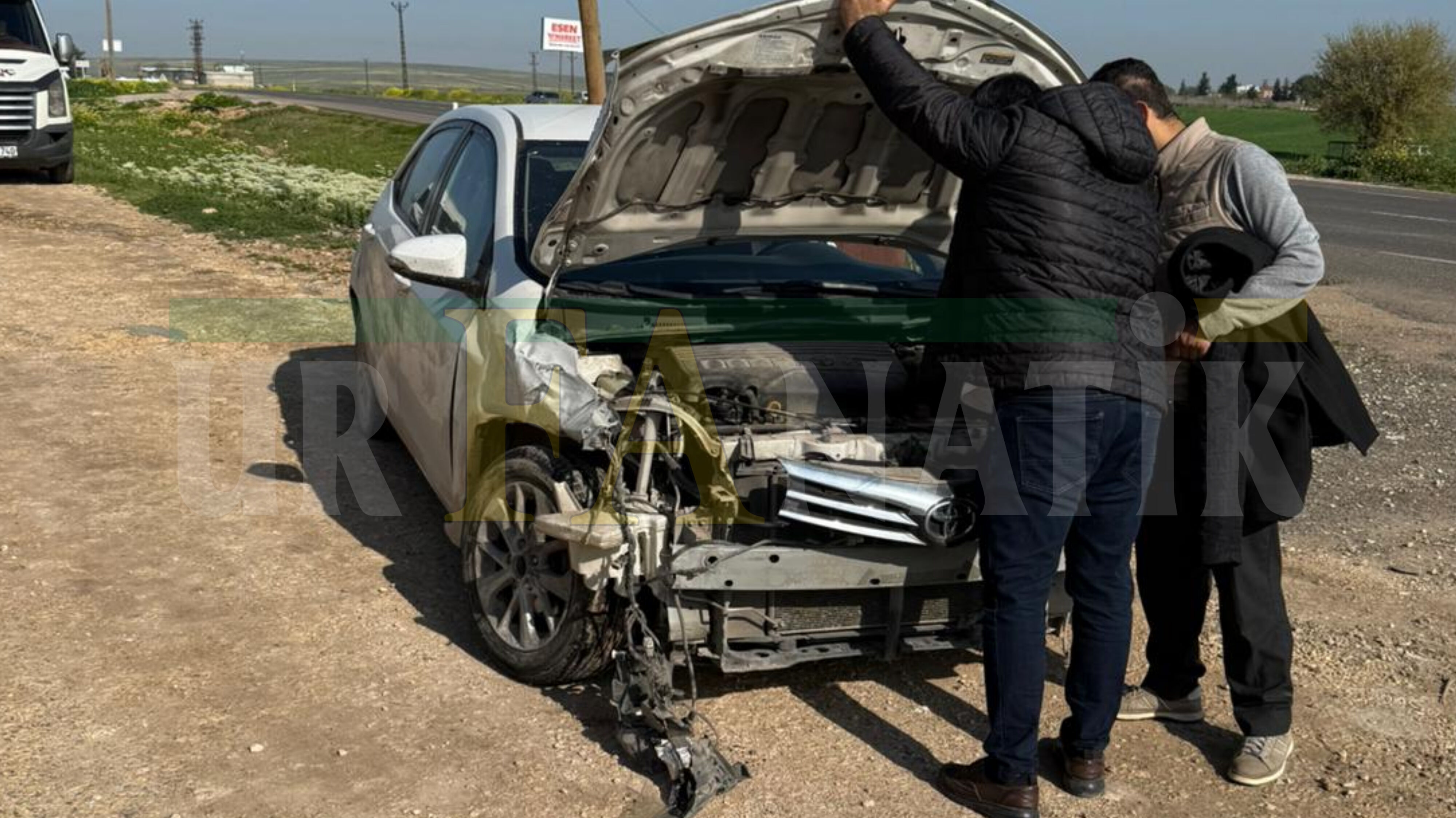 Şanlıurfa’da Feci Kaza Sürücü Ağır Yaralandı (1)