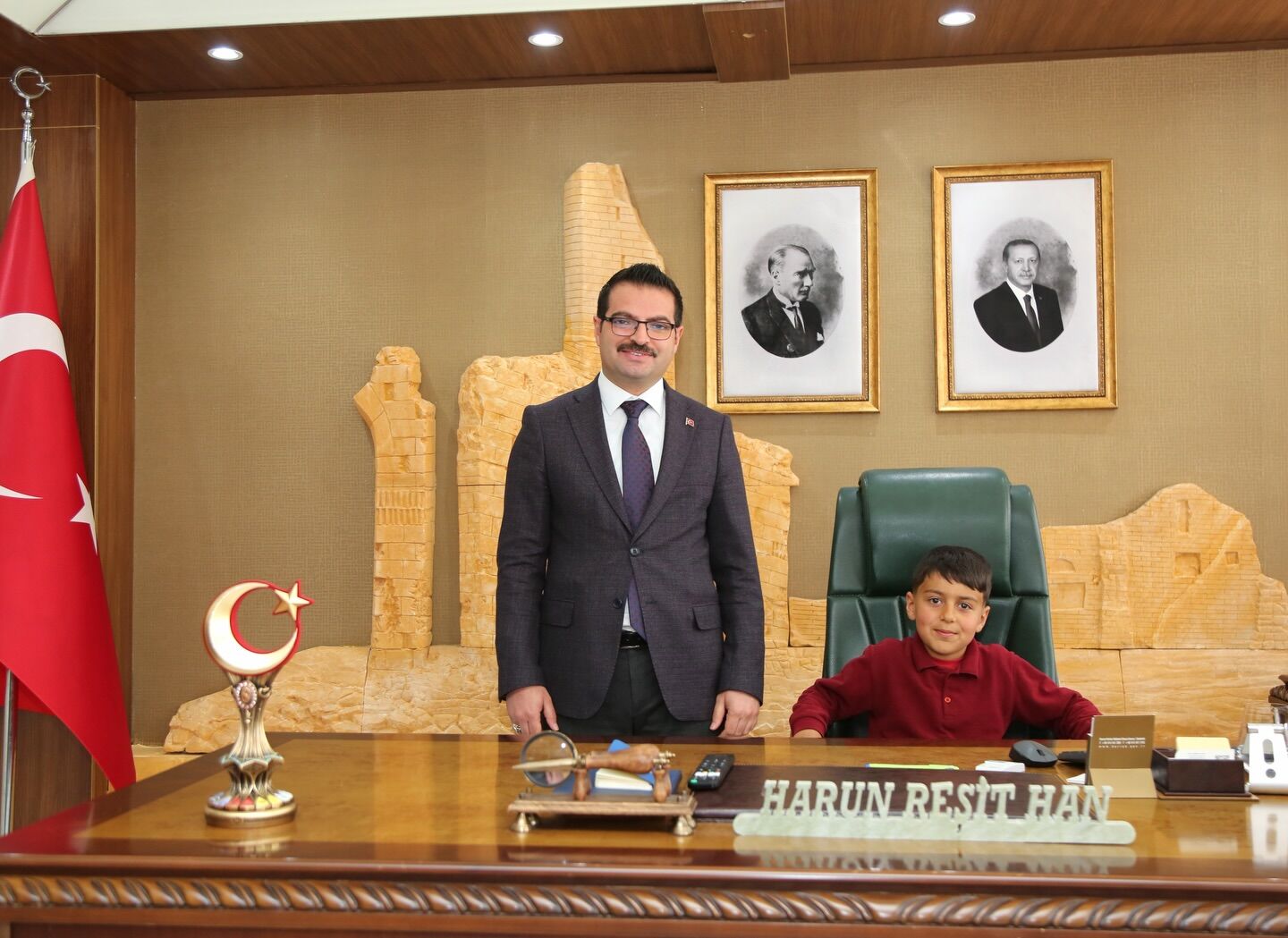 Şanlıurfa’da Kaymakamlar, Koltuğunu Öğrencilere Devretti (1)