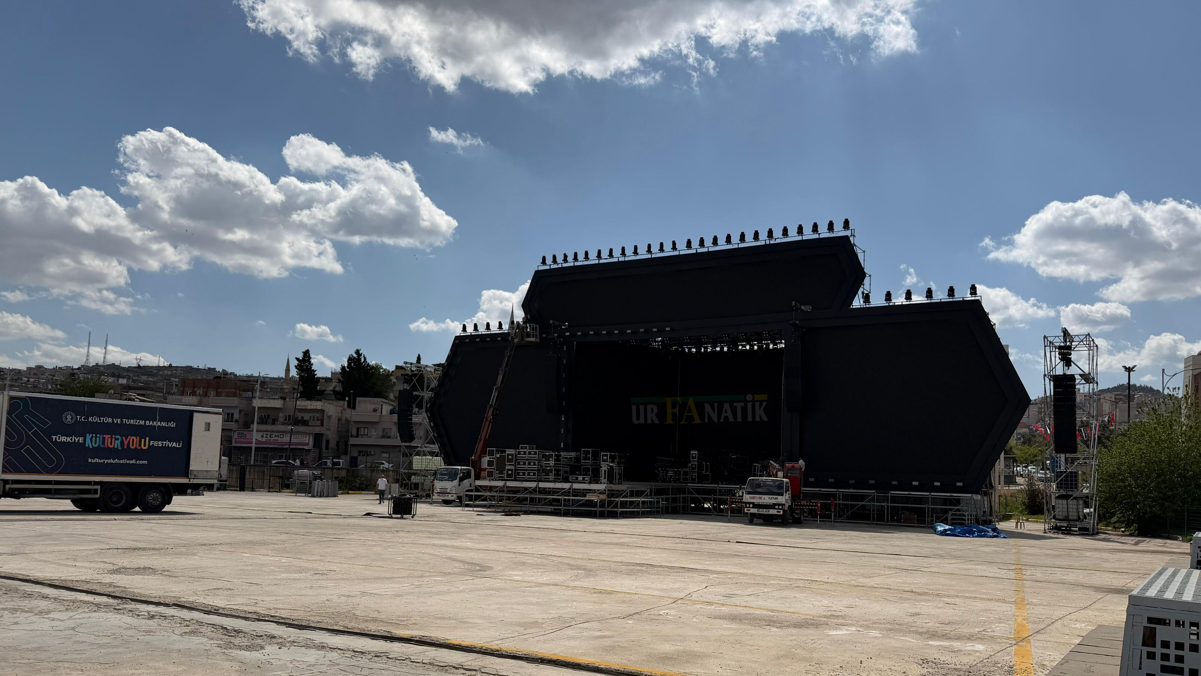 Şanlıurfa'da Kültür Yolu Festivali'nin Konserleri İptal Edildi Dev Sahne Söküldü (3)