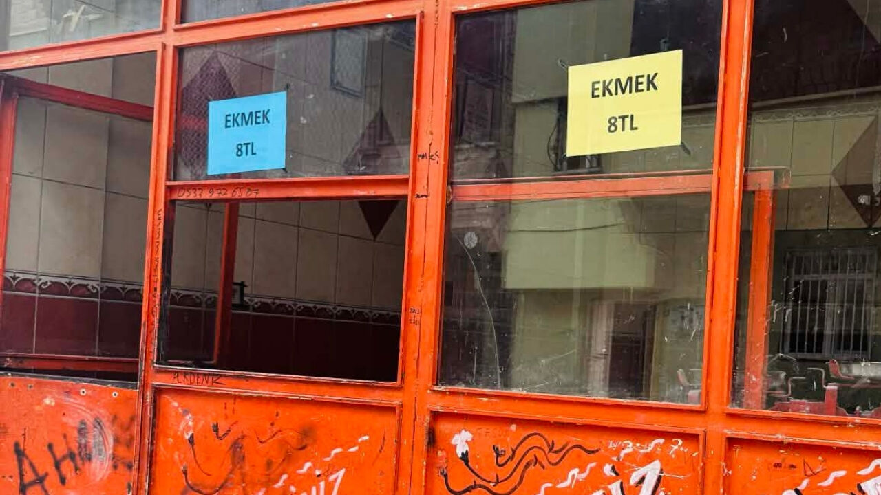 Şanlıurfa’nın Eyyübiye Ilçesinde 12 Liraya Satılan Tırnaklı Ve Lavaş Ekmek, 8 Liraya Düştü (3)