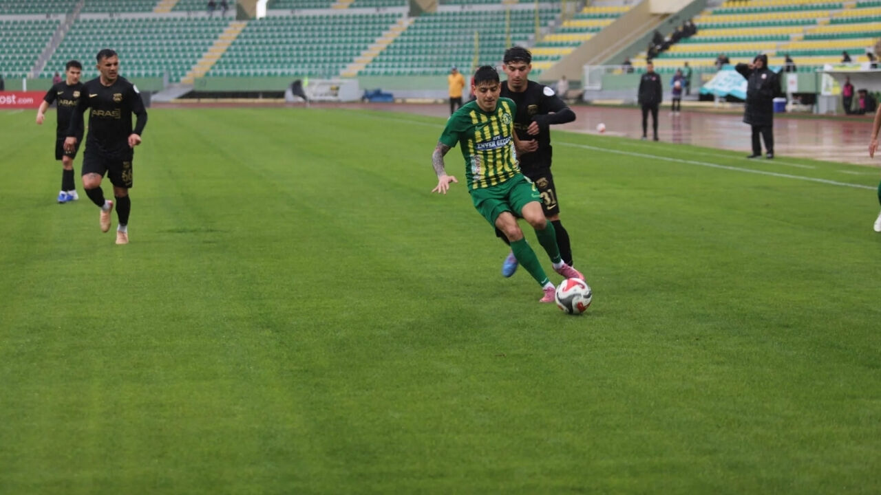 Şanlıurfasporlu Berk Yıldız Ankaraspor Maçında Yerini Alacak! (2)