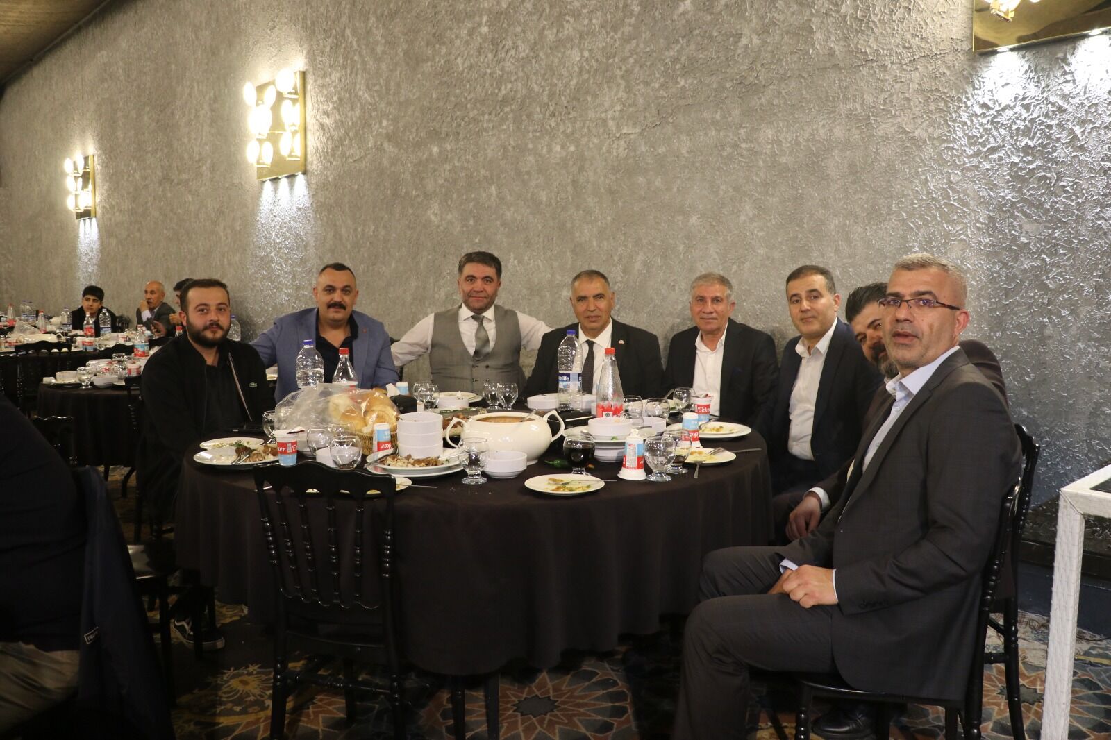 Şanlıurfa’da Bozan Enmek ve Seda Büyük Çifti Hayatlarını Birleştirdi-5