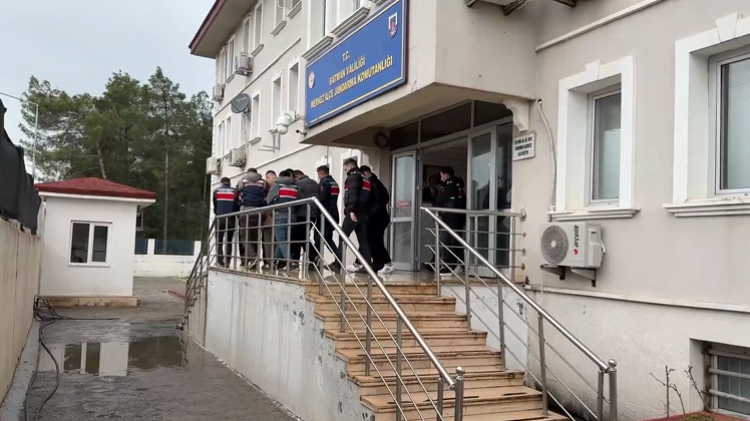 Yasa Dışı Bahis Çetesi Çökertildi Milyonlarca Liralık Vurgun Son Anda Önlendi (4)