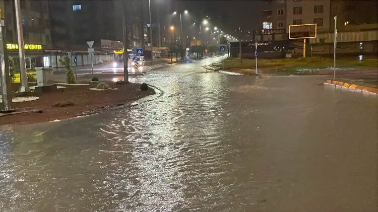 Sağanak Faciası: Ev Çöktü, 1 Kişi Hayatını Kaybetti
