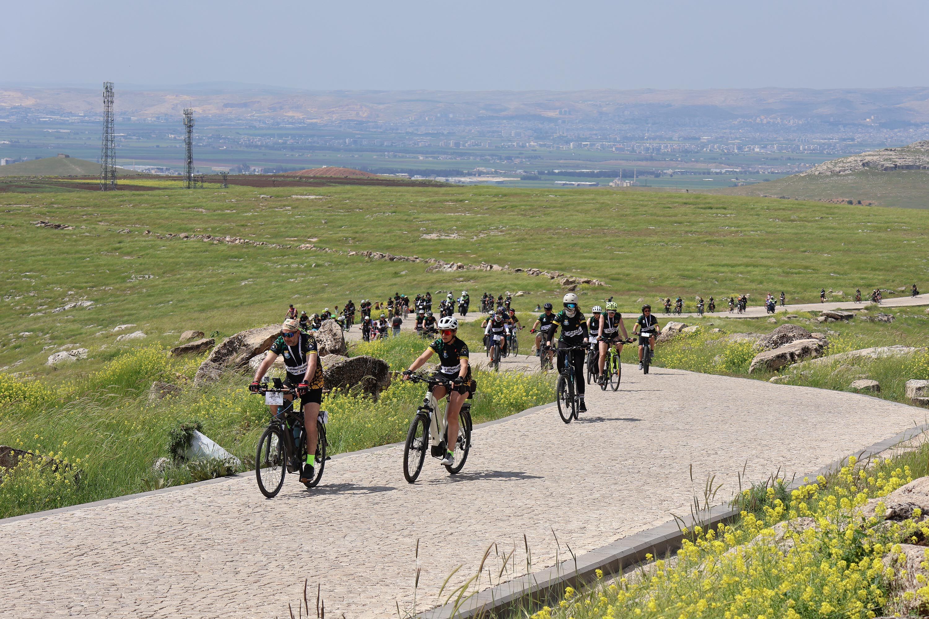 2. Göbekli̇tepe Bi̇si̇klet Festi̇vali̇’nde 250 Sporcu Hali̇li̇ye’de Pedal Çevi̇rdi̇ (4)