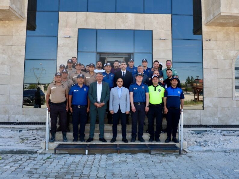Akçakale’de İlçe Protokolünün Katılımıyla Bayramlaşma Töreni Düzenlendi (7)