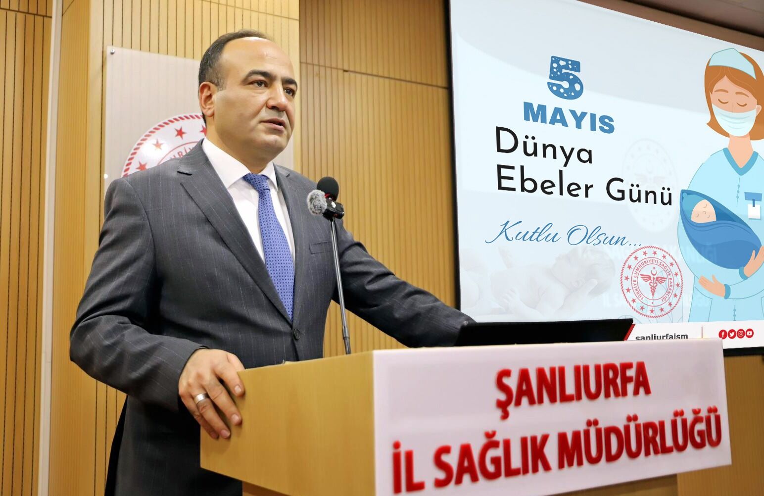 Anne Ve Bebek Sağlığının Güvencesi Ebeler İçin Anlamlı Kutlama
