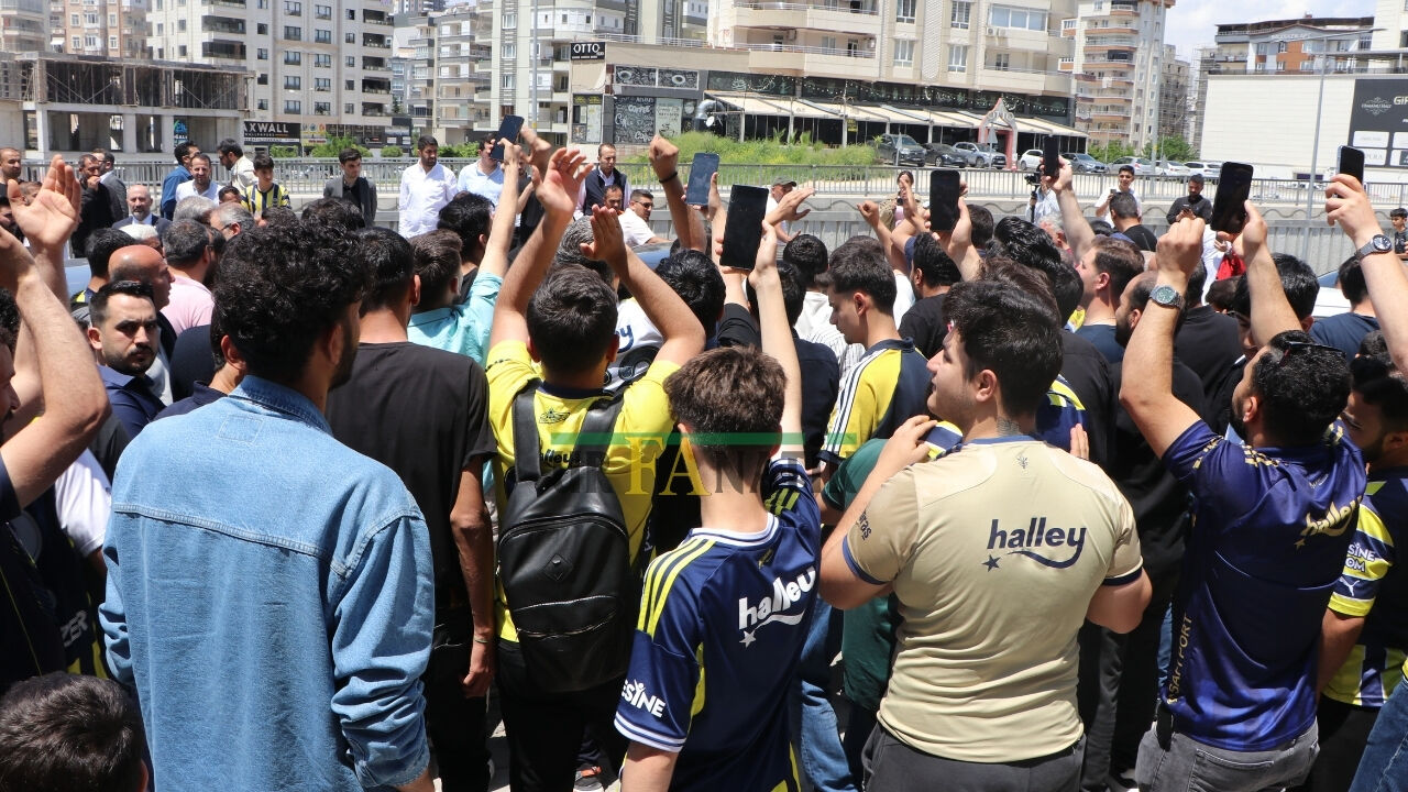 Aziz Yıldırım Şanlıurfa’da Taraftarlarla Buluştu (2)