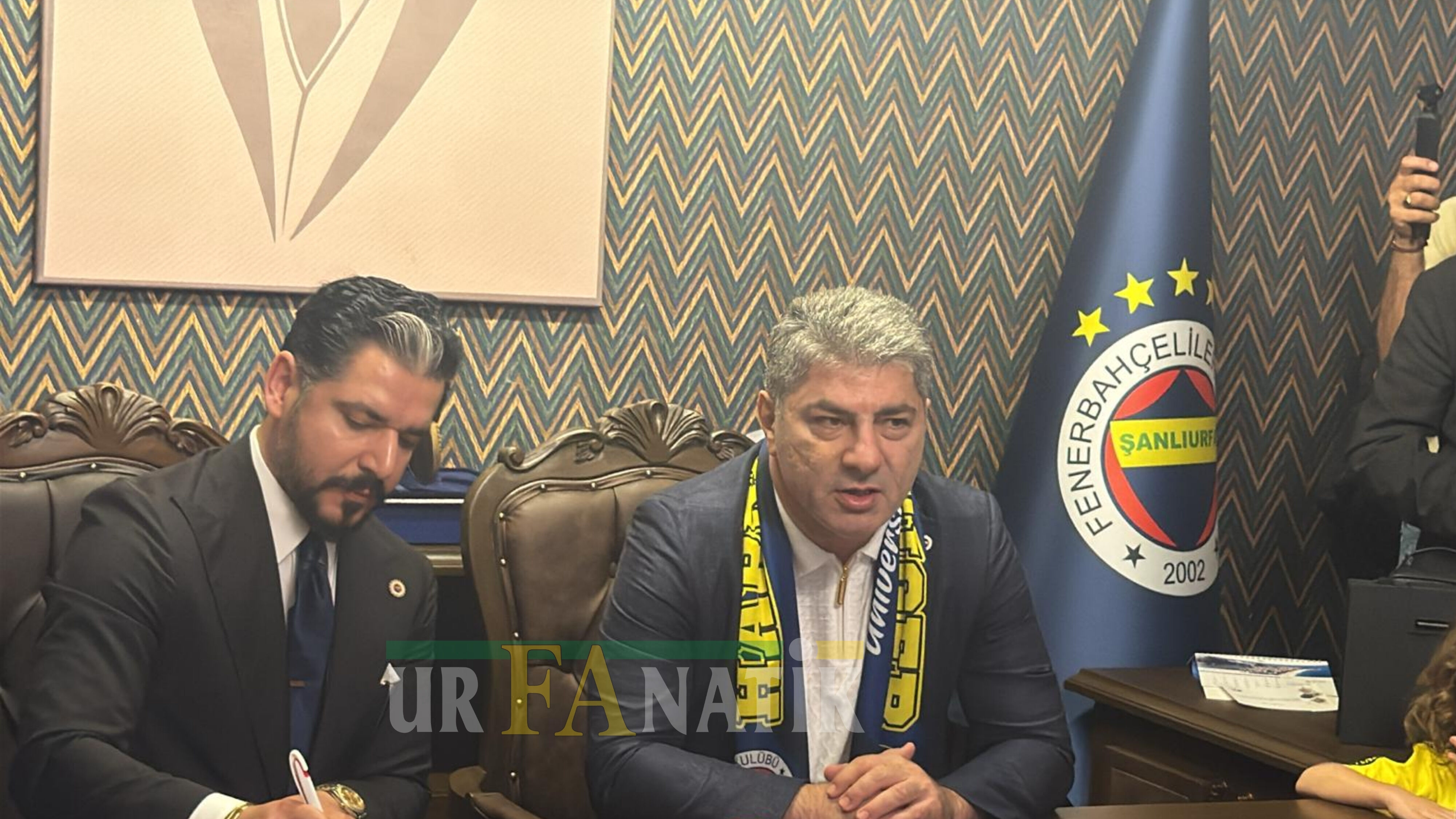 Fenerbahçe Coşkusu Hakan Safi Taraftarlarla Buluştu