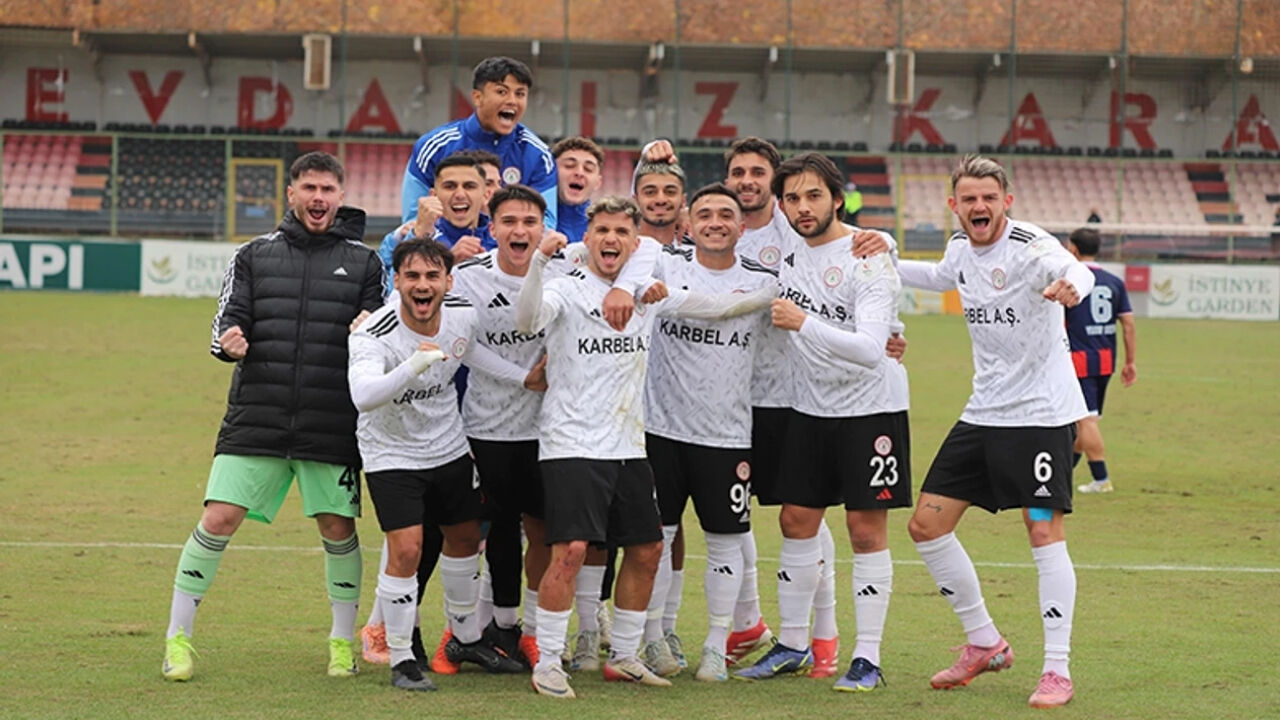 Karaköprü Belediyesporda 11 Futbolcu Kaldı (2)