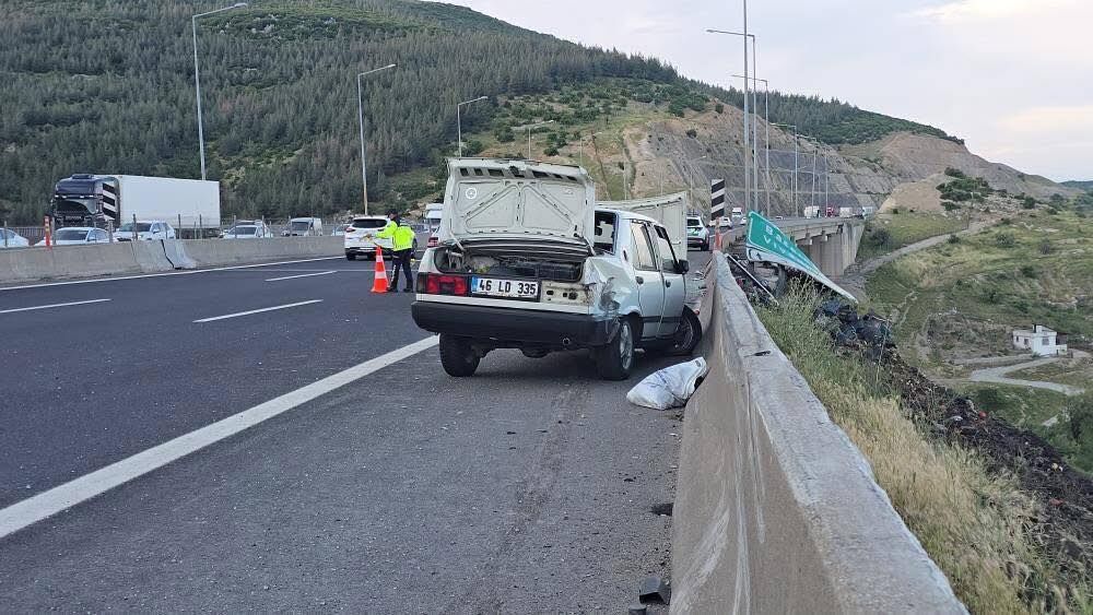 Mersin’den Şanlıurfa’ya Gelmek İçin Yola Çıkan 3 Kişi Feci Kazada Öldü (2)