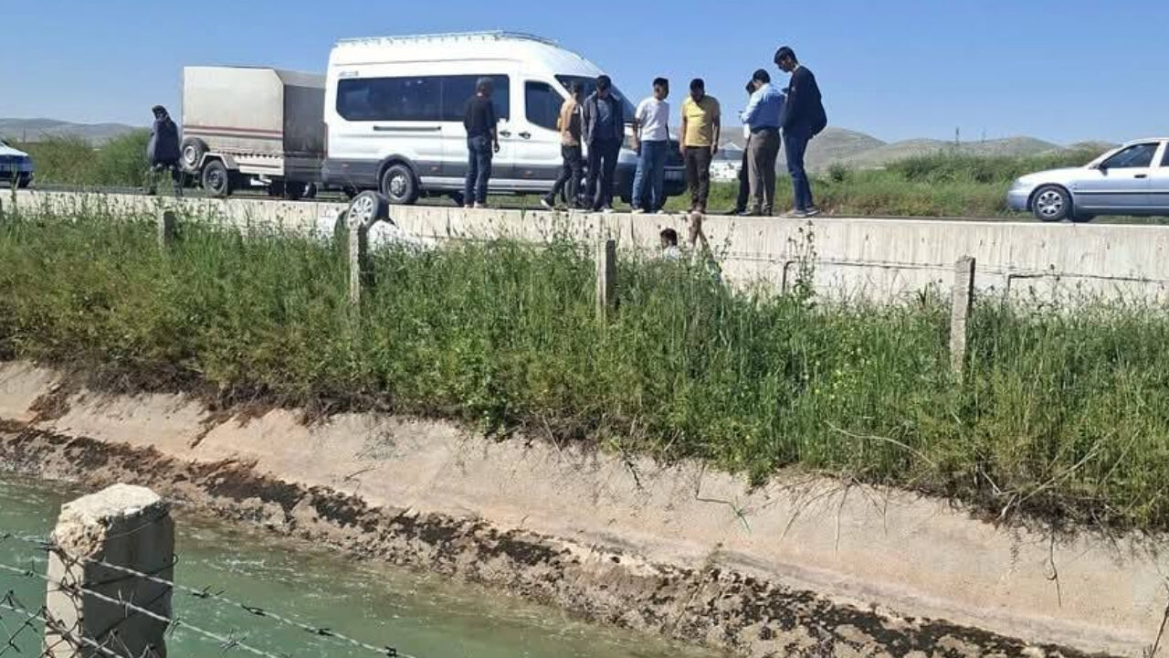 Mhp Harran İlçe Başkanı Halit Özyavuz, Meydana Gelen Trafik Kazasında Yaralandı (1)
