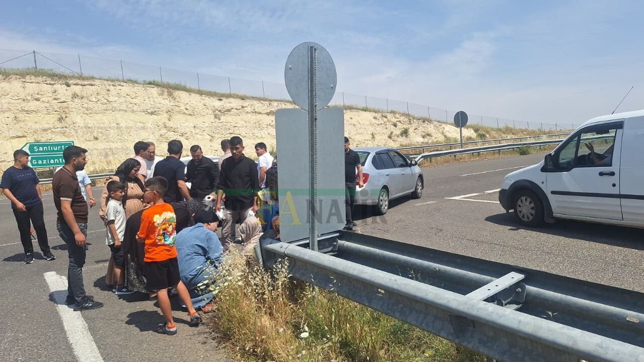 Şanlıurfa Birecik’te Bayram Yoğunluğunda Kaza (4)