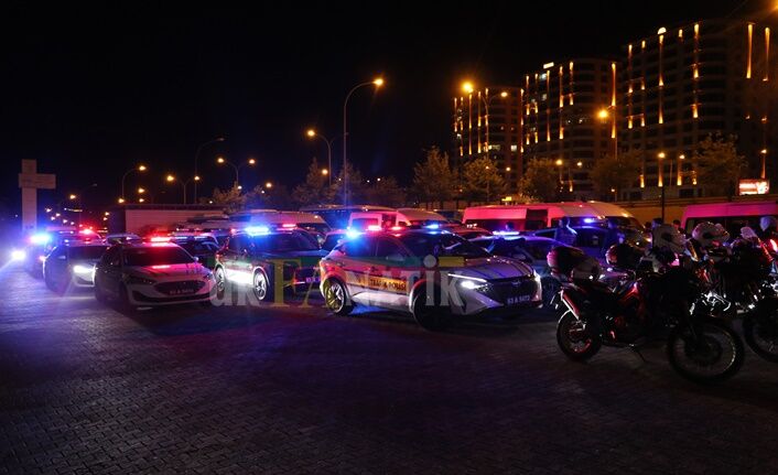 Şanlıurfa'da 163 Ekip 1023 Polisin Katılımlarıyla 'Huzur 63' Uygulaması Yapıldı (1)