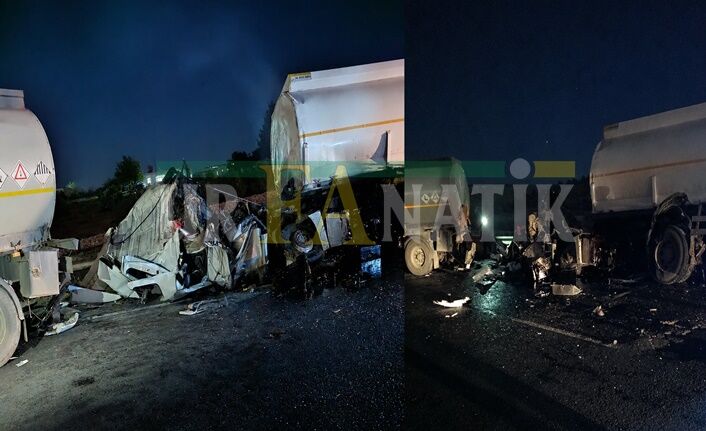 Şanlıurfa'da 3 Tır Birbirine Girdi