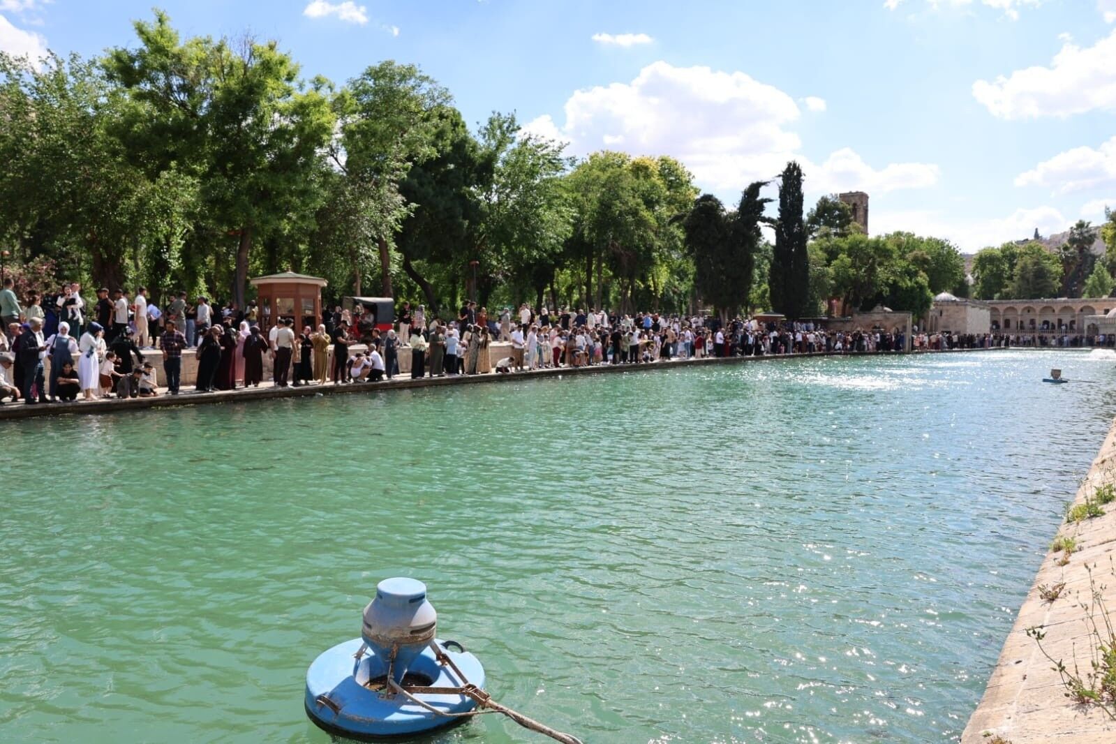 Şanlıurfa’da Bayram Yoğunluğu Esnafın Yüzünü Güldürdü (7)