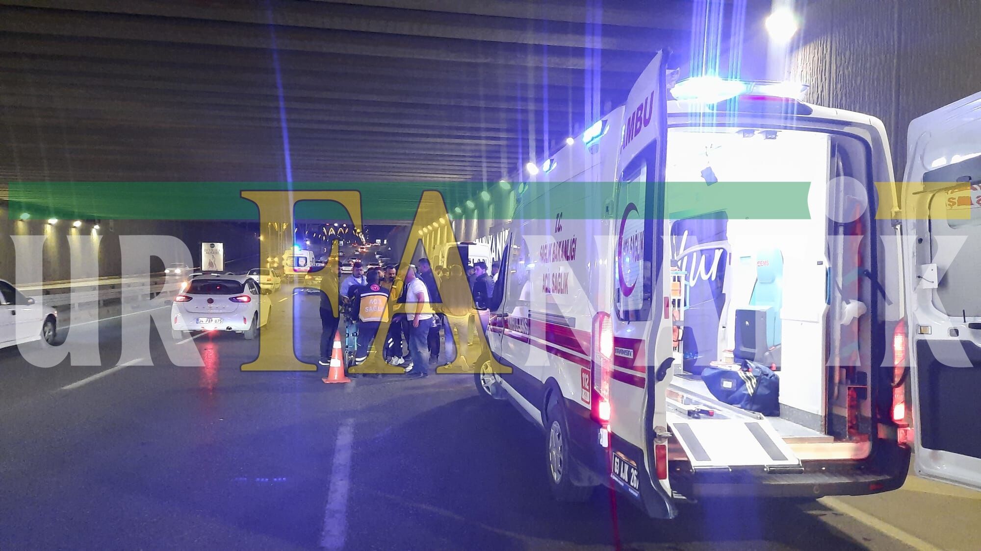 Şanlıurfa’da Lastik Değiştirilen Araca Motosikletler Çarptı (5)