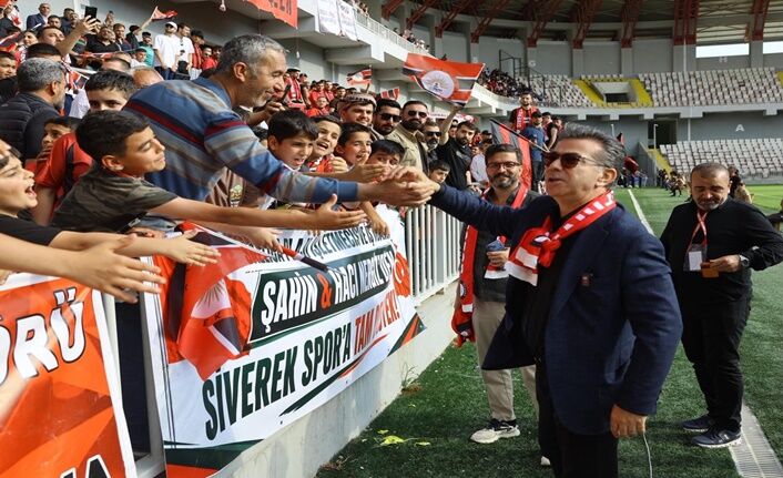 Siverek Belediyespor’a Karşı Kazanan Adaletgücü Spor Kupayı Kaldırdı (8)