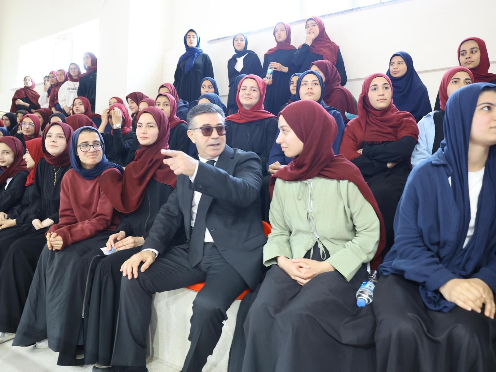 Siverek’te Gençlik Haftası Coşkusu: Filenin Şampiyonu Siverek Spor Lisesi-3
