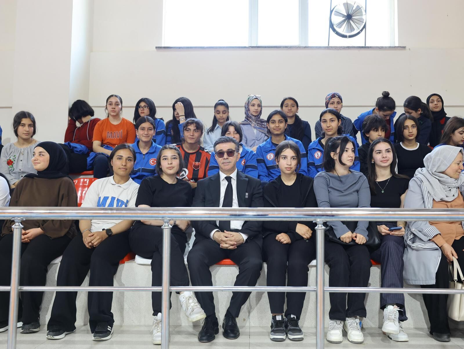 Siverek’te Gençlik Haftası Coşkusu: Filenin Şampiyonu Siverek Spor Lisesi-4
