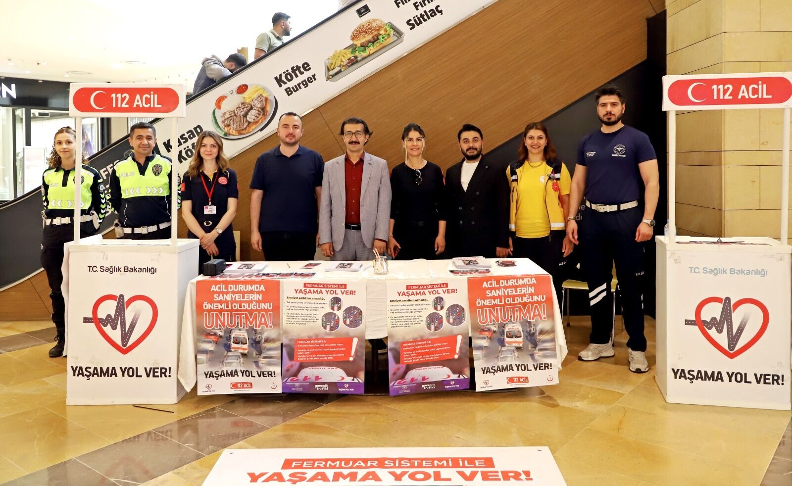 Ambulansa Yol Vermek İçin Şanlıurfa’da Bilgilendirme Standı Kuruldu
