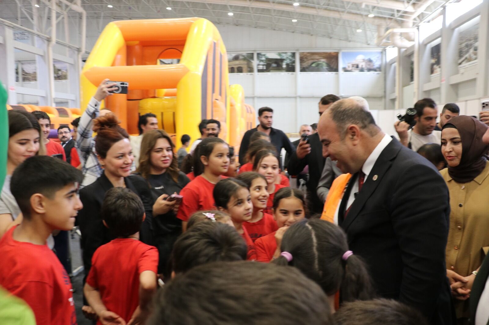 Şanlıurfa’da 15 Gün Sürecek "Çocuk ve Aile Festivali" Başladı-3