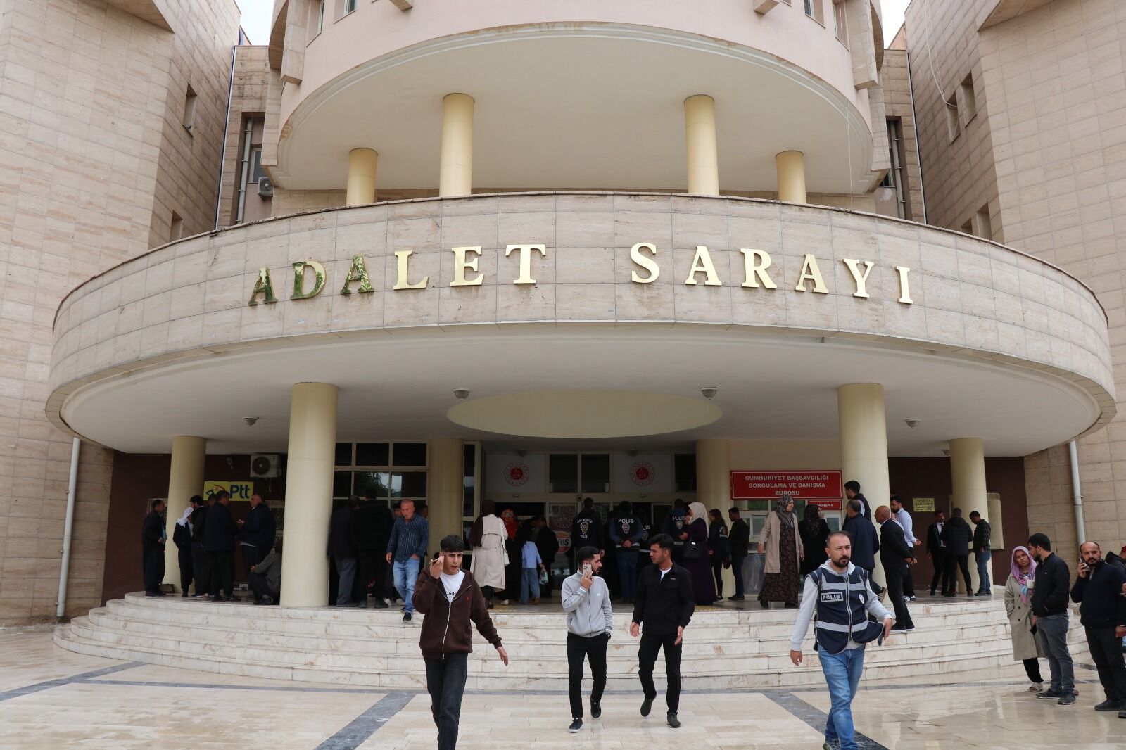 Şanlıurfa Merkezli 3,6 Milyar TL’lik Operasyon: Şüpheliler Adliye’ye Sevk Edildi-3