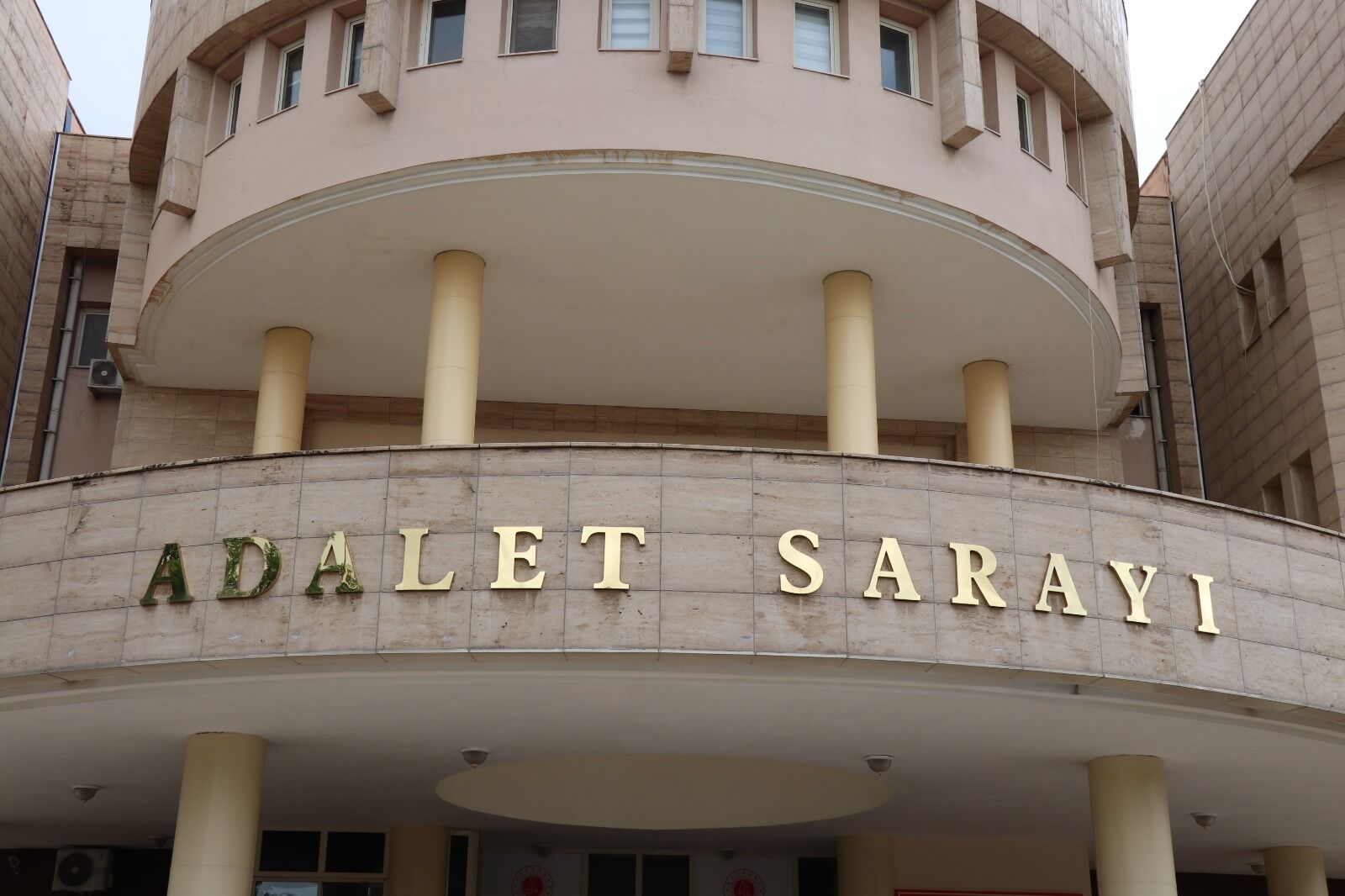 Şanlıurfa Merkezli 3,6 Milyar TL’lik Operasyon: Şüpheliler Adliye’ye Sevk Edildi-4