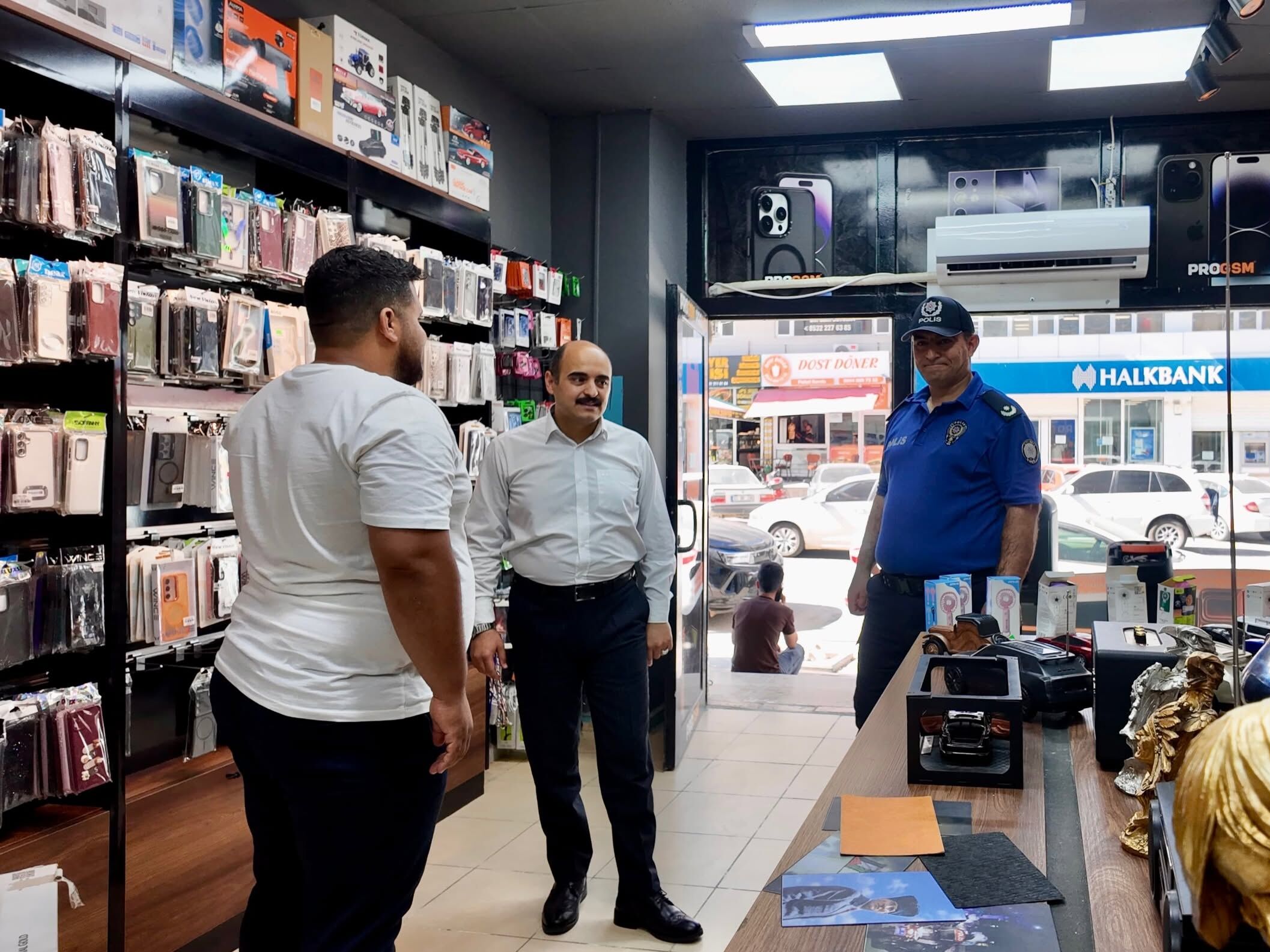 Akçakale’de Ali Cemal Altınöz Ve Mehmet Telli Esnafın Sorunlarını Dinledi (2)