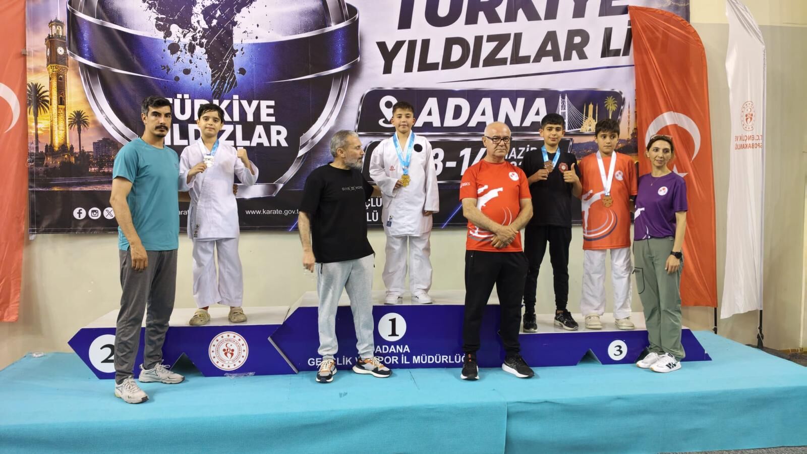 Antrenörler Ve Emekler Unutulmadi