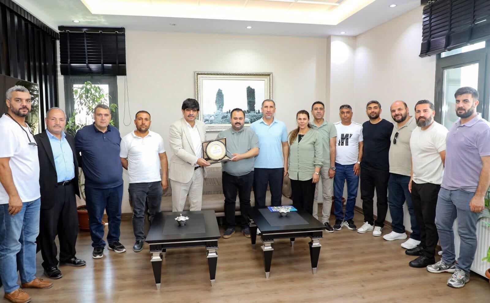 Askf Başkanı Murat Basyan, Viranşehir Belediye Eş Başkanı Serhat Dicle İnan’ı Ziyaret Etti (1)