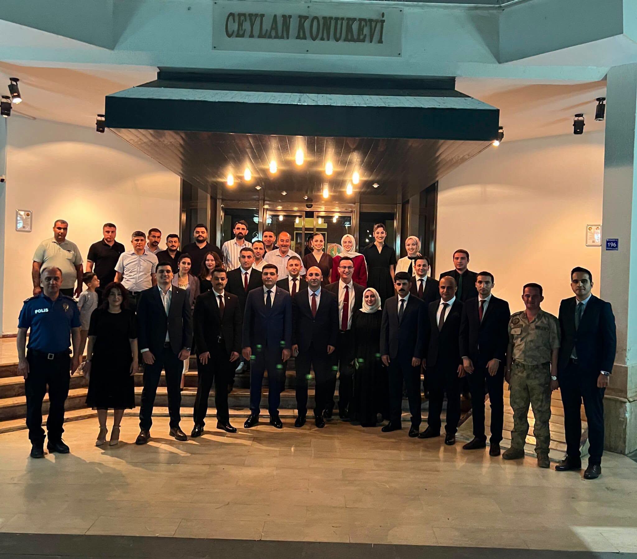 Ceylanpınar'da Tayini Çıkan Hakim Ve Savcılar İçin Veda Yemeği Düzenlendi (1)