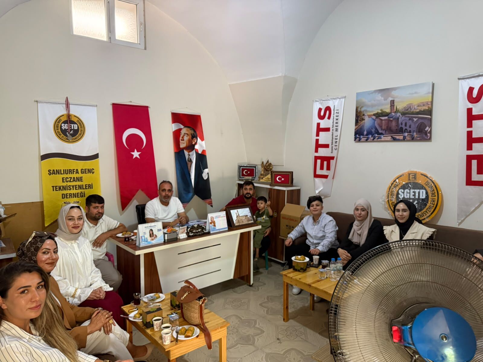 Eczacılar 1