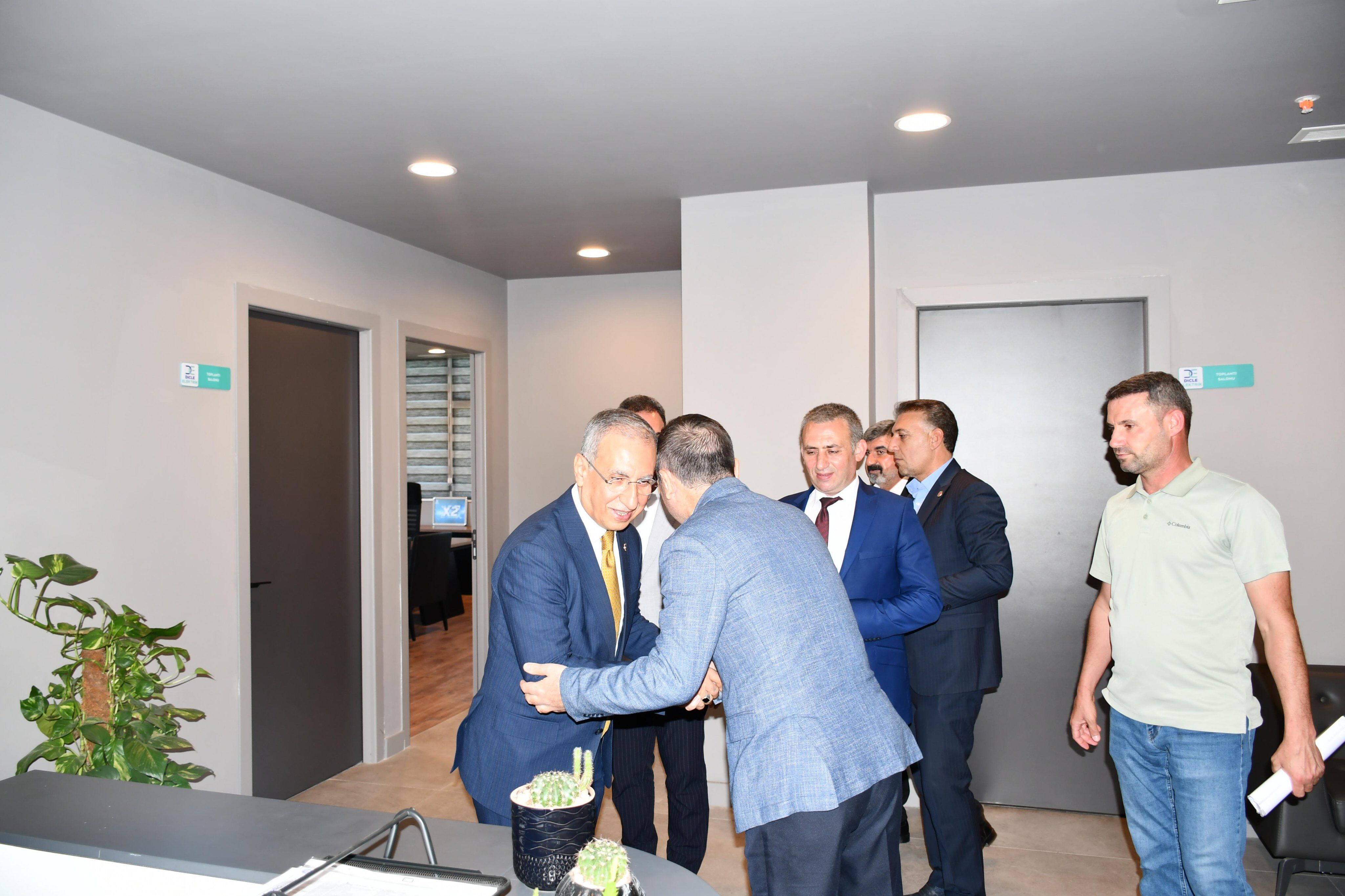 Elektirik Sorunu Görüşüldü