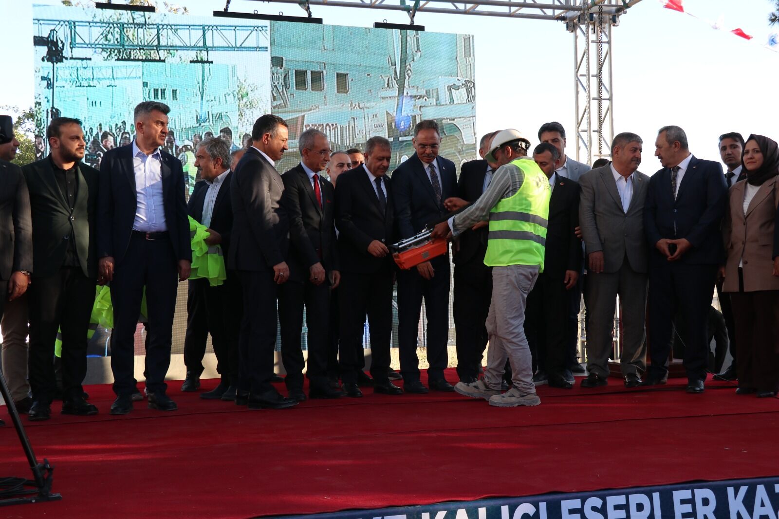 Eyyübiye Belediyesi Hizmet Binası’nın Temeli Atıldı (2)-1
